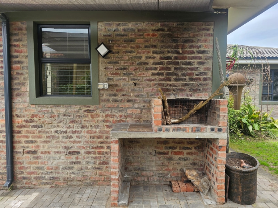 3 Bedroom Property for Sale in Reebok Western Cape